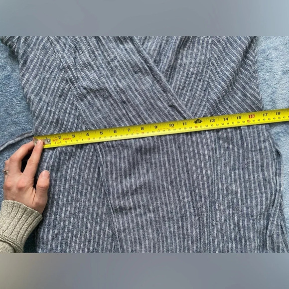 BANANA Republic Linen Striped Blue and White Short Sleeve Midi Wrap Dress Size 2 - Picture 14 of 15